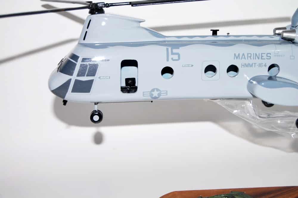 HMMT-164 Knightriders (2464) CH-46 Model