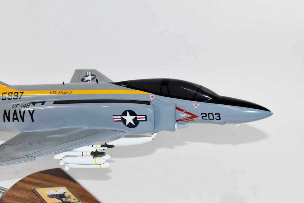 VF-142 Ghostriders F-4J (USS America) Model