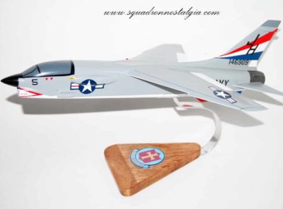VC-10 Challengers F-8 Crusader Model,Vought F-8 Crusader,18″,Mahogany Scale Model