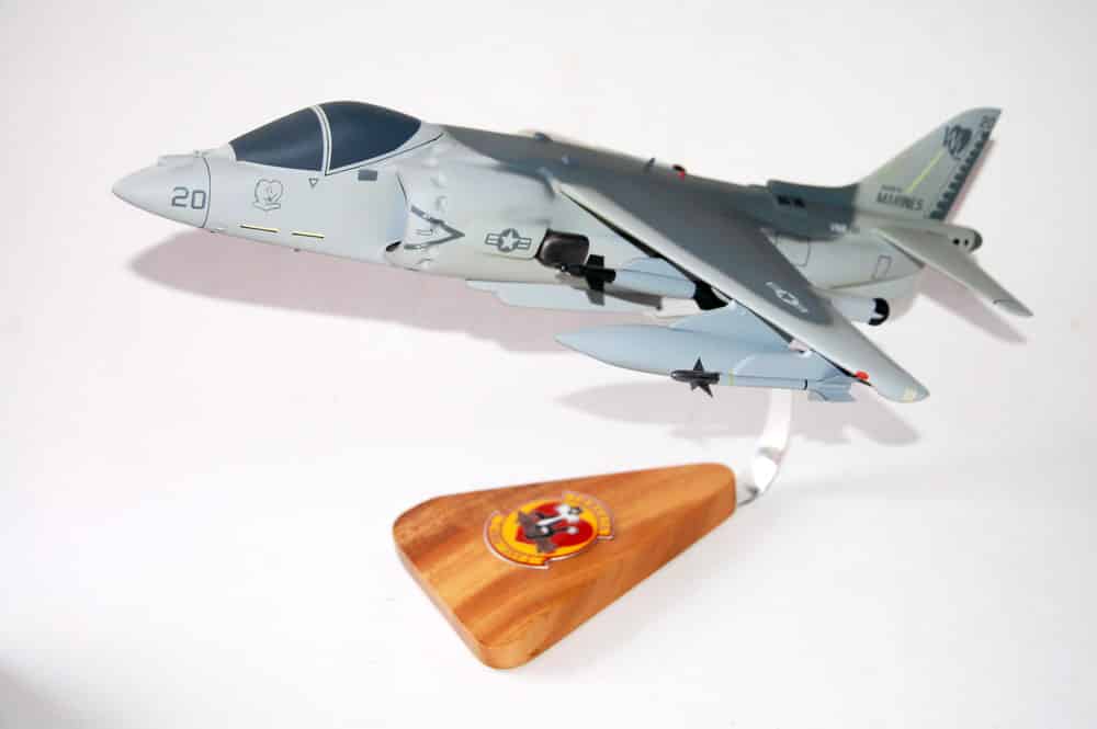 VMA-311 Tomcats AV-8B Harrier (WL-20) Model
