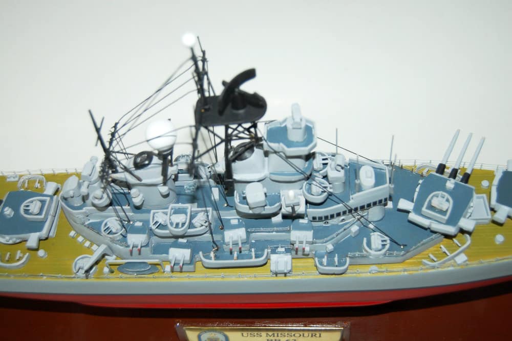 BB-63 USS Missouri Battleship Model