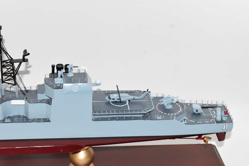 USS Ticonderoga (CG-47) Model