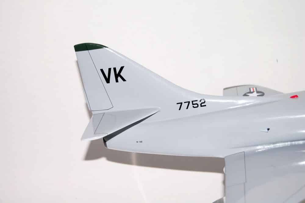 VMA-121 Green Knights A-4C Model