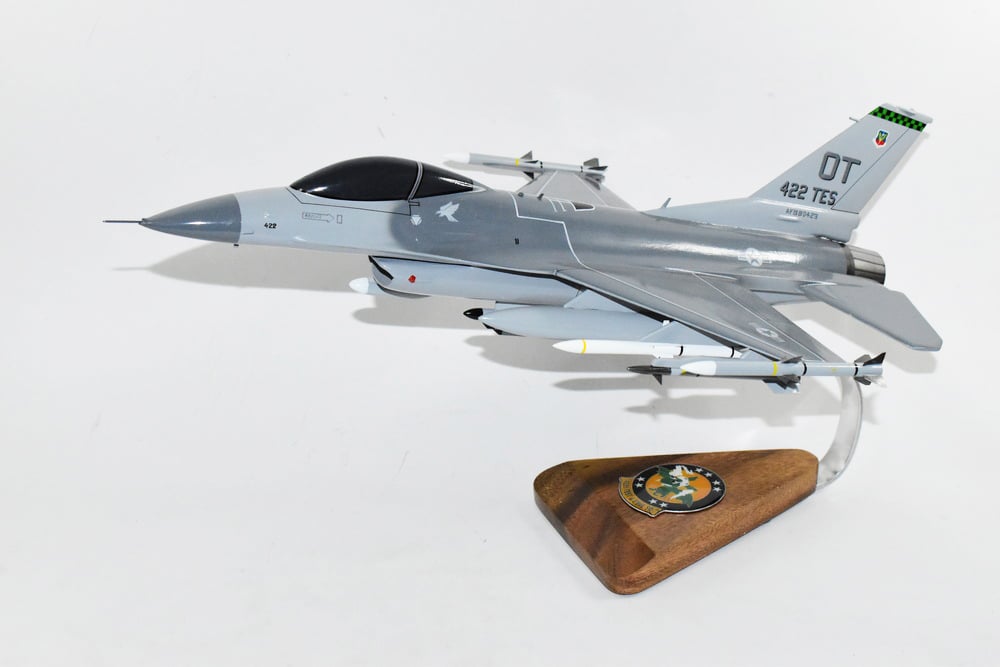 422d Test and Evaluation Squadron F-16 Fighting Falcon Model