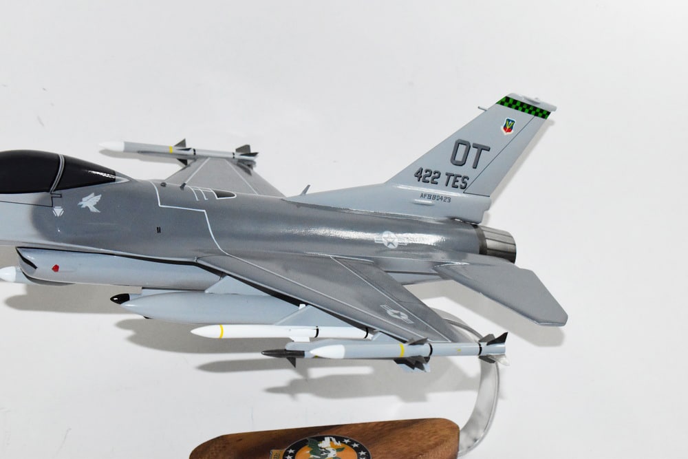 422d Test and Evaluation Squadron F-16 Fighting Falcon Model