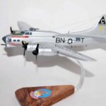 359th Bomb Squadron, 303rd Bomb Group 'Duchess’ Daughter' B-17G Model