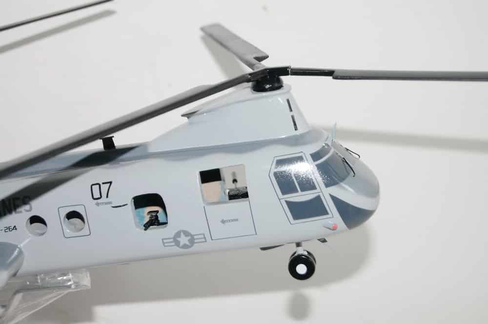 HMM-264 Black Knights CH-46 Model