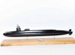 SSGN-728 USS Florida Submarine Model (Black Hull)