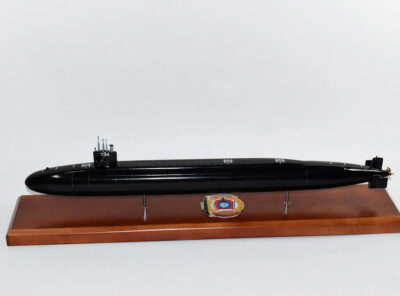 USS Tennessee SSBN-734 Submarine Model (Black Hull)