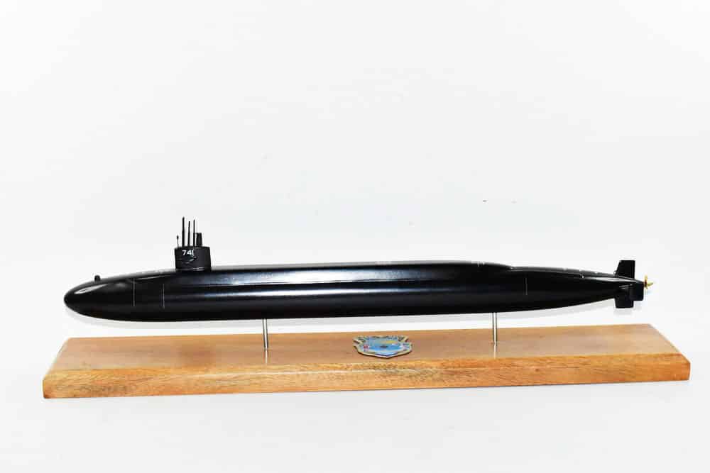 USS Maine SSBN-741 Submarine Model (Black Hull)