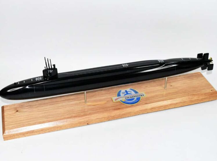 USS Kentucky SSBN-737 Submarine Model (Black Hull)