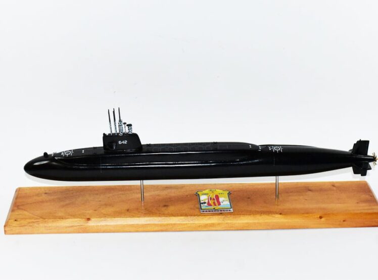 USS Kamehameha SSBN-642 Submarine Model (Black Hull)