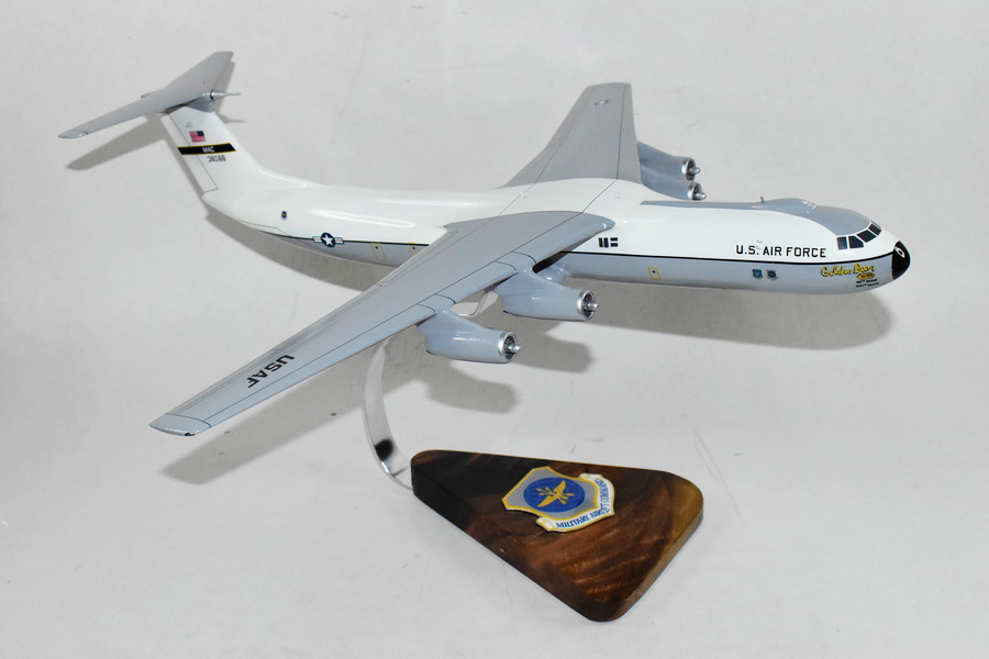 Lockheed Martin® C-141b, Military Airlift Command "Golden Bear"8088
