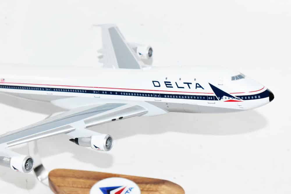 Delta B747-200 Model