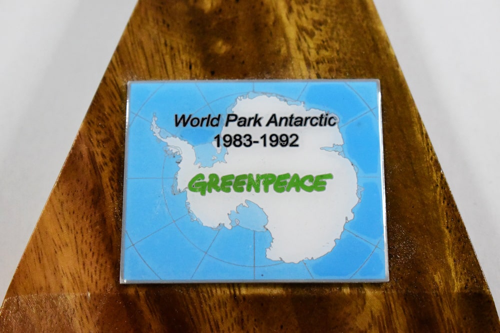 Greenpeace-World Park Antarctic Hughes 500D Model