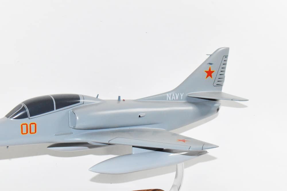 VC-8 Redtails ’00’ TA-4J Skyhawk Model, 1/27th Scale, Mahogany,Navy